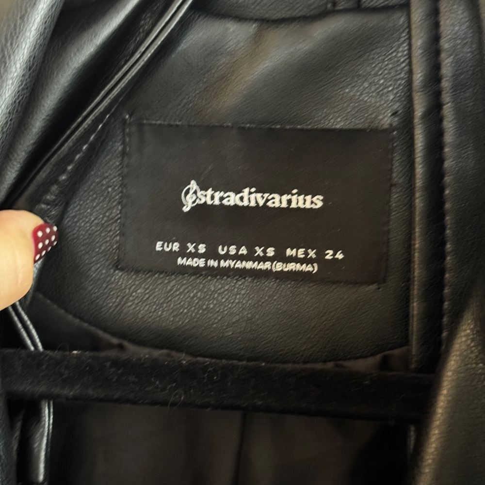 Black Leather Jacket - Oversized - image 4